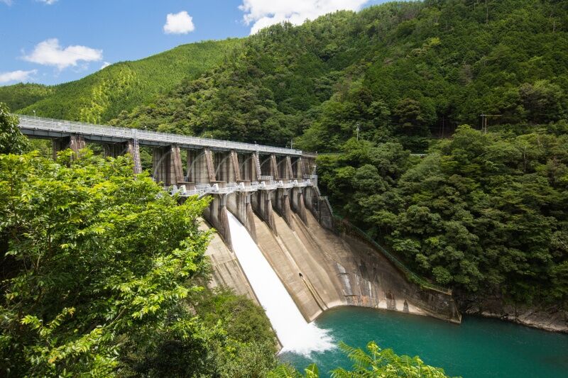 切断穿孔工事等を様々な地域で実施